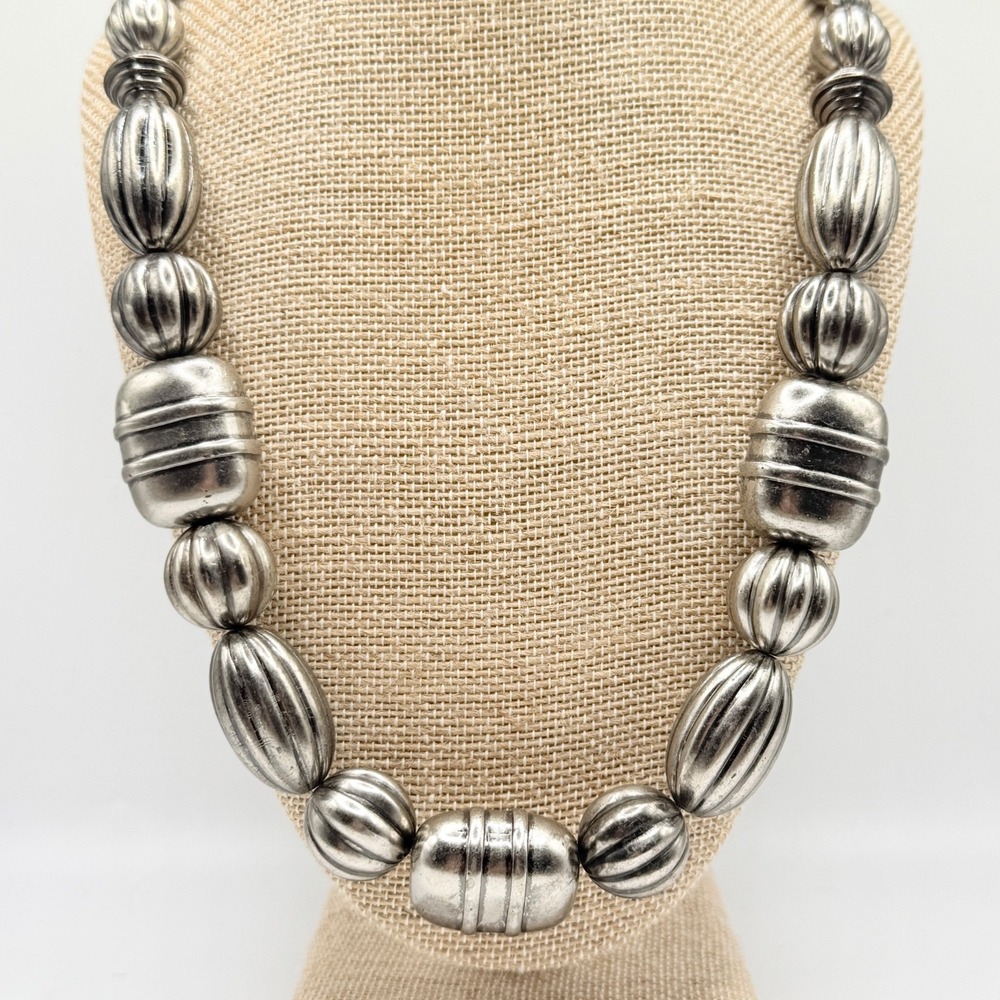 Vintage Silver Tone Chunky Acrylic Southwestern Ribbed Beaded Necklace 20"